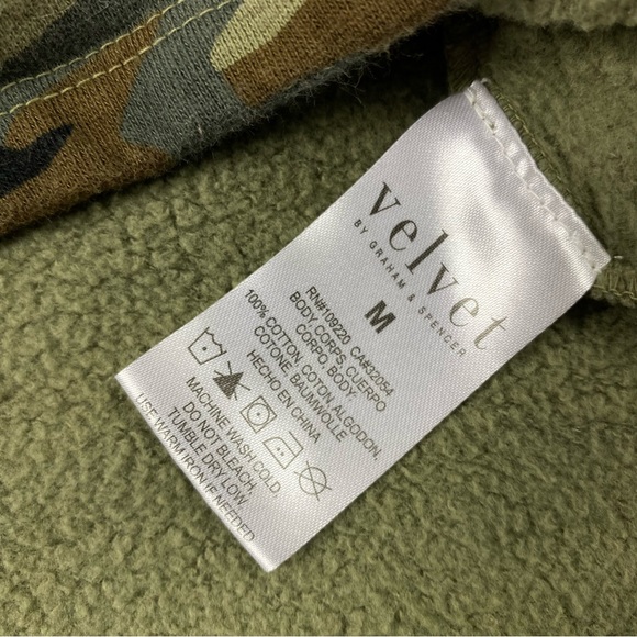 Anthropologie Velvet By Graham & Spencer Camouflage Fleece Shirt Women’s Sz Med - Picture 3 of 9